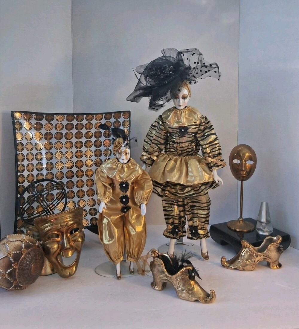 VTG Porcelain Harlequin/ Pierrot Doll Set; Black/Gold + Shoe Ornament; 3 PC SET!